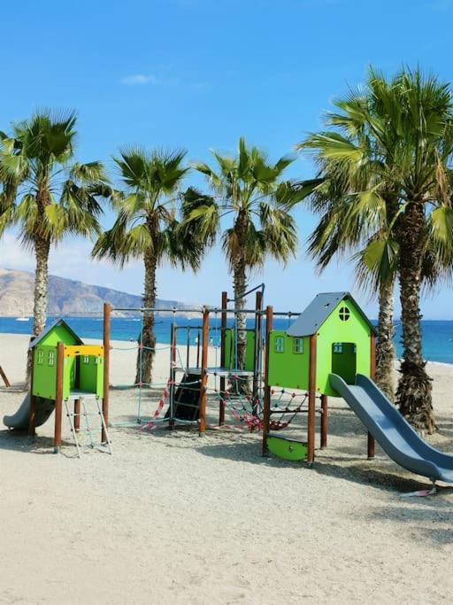 Sea View With Balcony. Queen Size Bed. High Speed Internet * Aguadulce (Almeria)